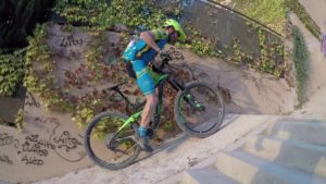 Ascenso rampa inclinada en ciclismo de montaña por comunitario Pedro203 por Comunidad Biker MTB
