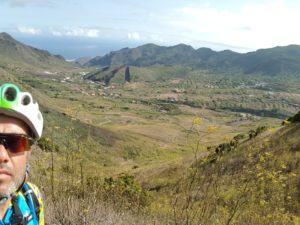 Montaña La Sahora en El Palmar en Tenerife por Comunidad Biker MTB