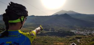 Vistas de Santiago del Teide y el Teide desde inicio descenso Masca por Comunidad Biker MTB