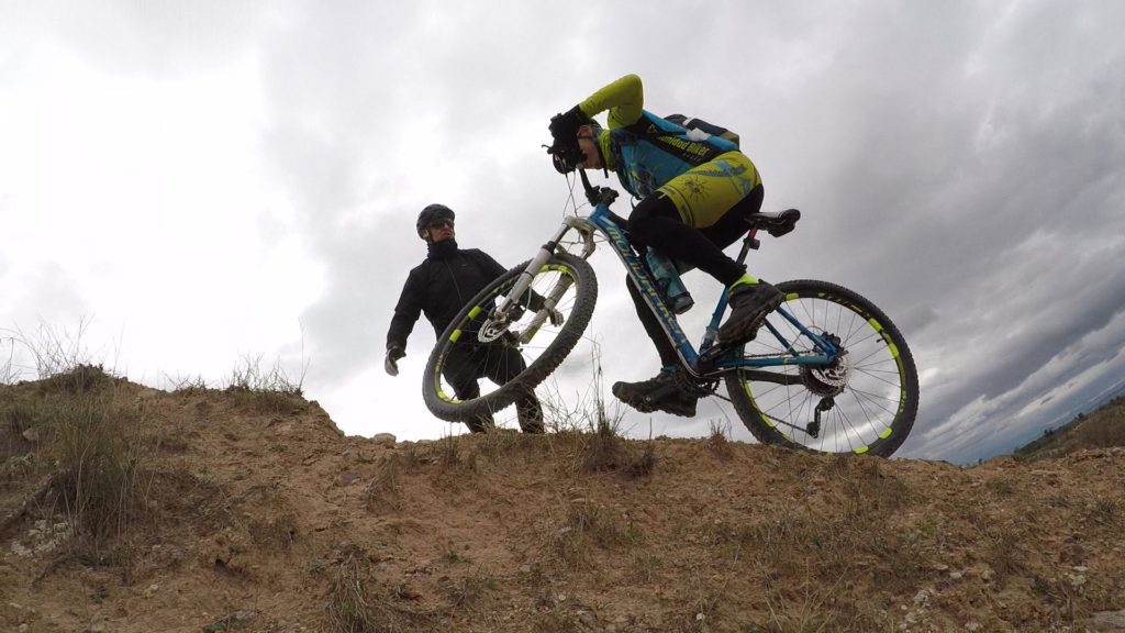 Ascenso técnico MTB BTT ciclismo de montaña por comunitario Antonio Asís en las Salinas de Molina por Comunidad Biker MTB