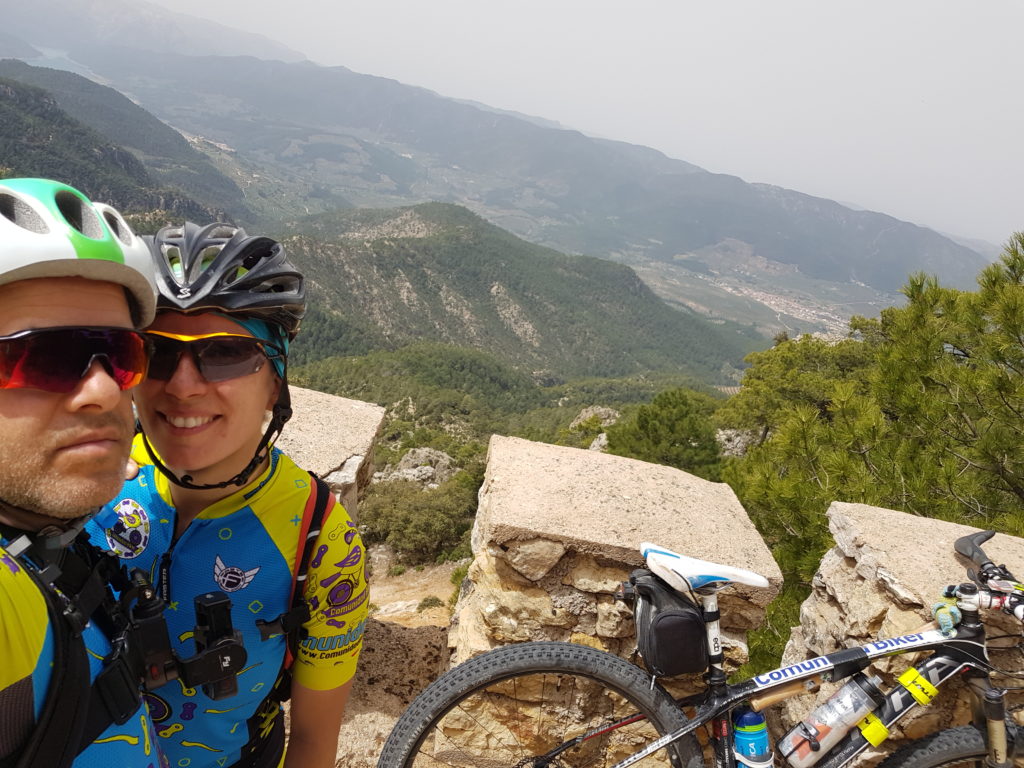 Ascenso al Yelmo en Jaén por Comunidad Biker MTB