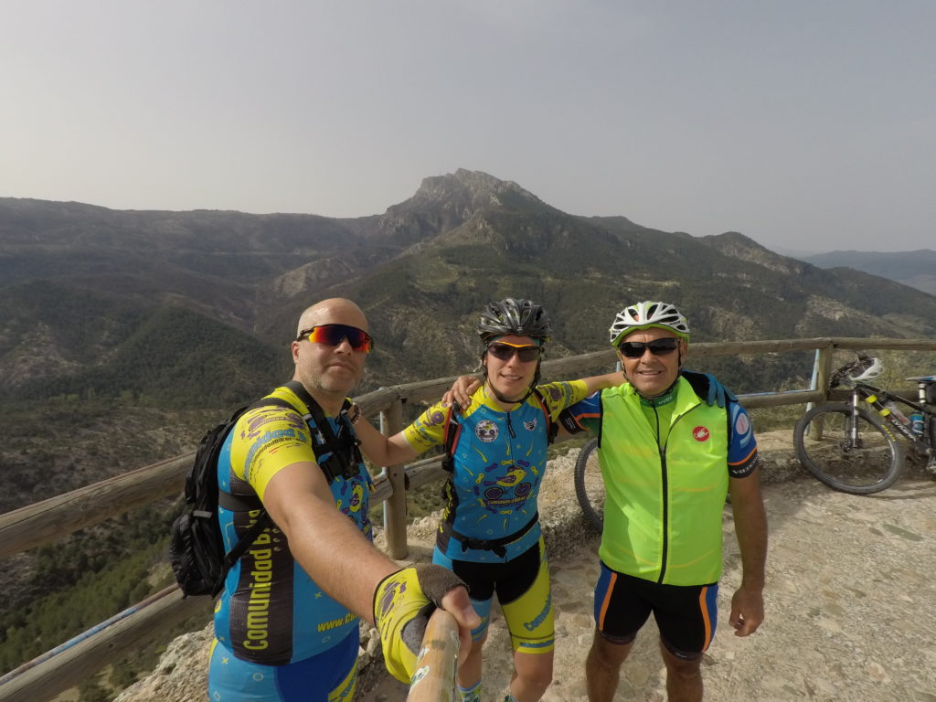 Vistas del Yelmo en Segura de la Sierra Jaén con Ricardo por Comunidad Biker MTB